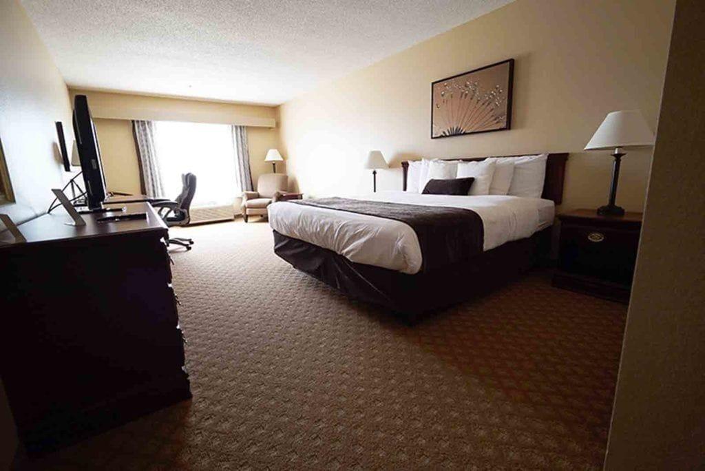 Town & Country Inn And Suites Quincy Bagian luar foto