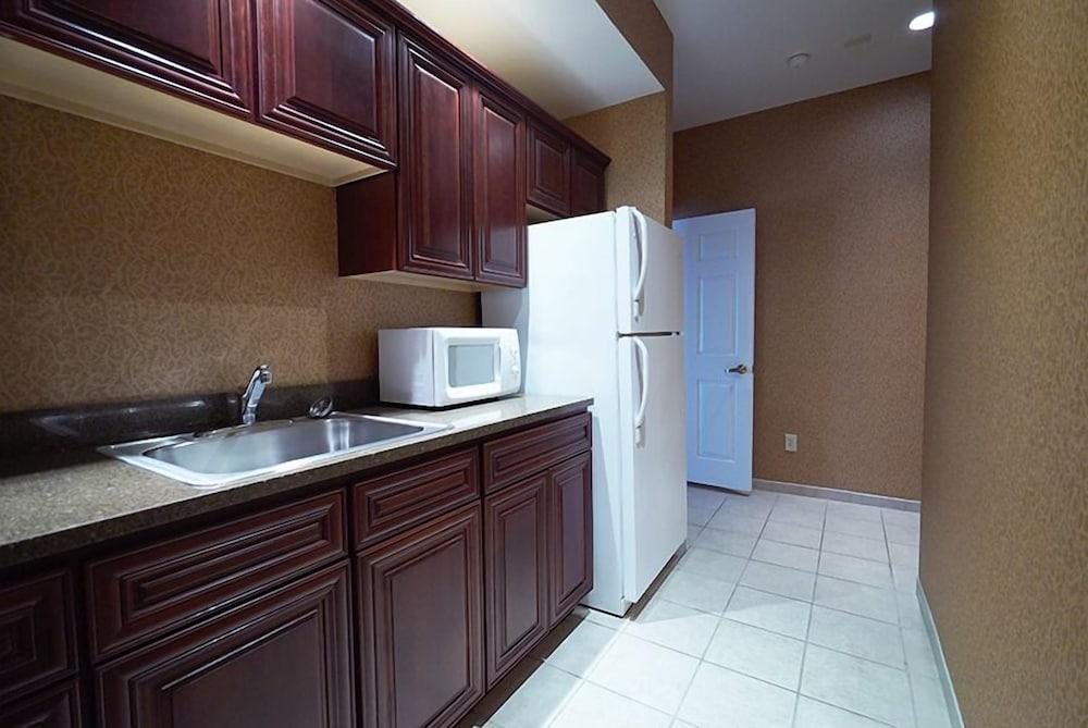 Town & Country Inn And Suites Quincy Bagian luar foto